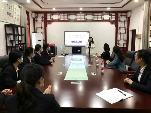 雷竞技raybet官网版下载:服务地方再发力 开展外语及外事礼仪培训