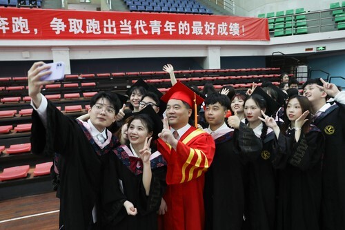 20万人见证!雷竞技raybet官网版下载2022届毕业生专属高光时刻